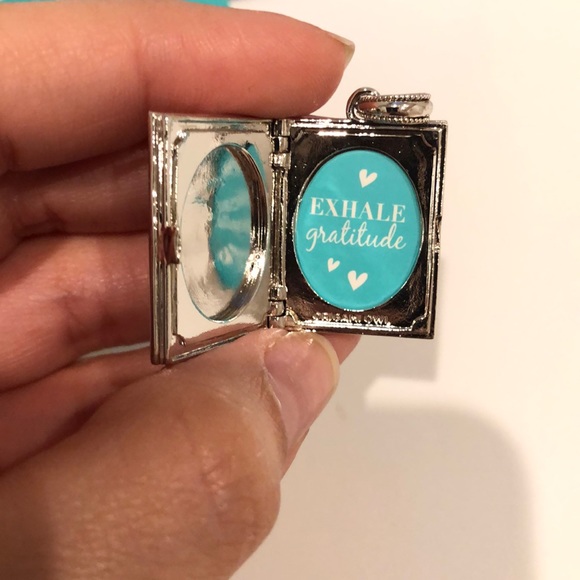 Locket - Picture 2 of 5